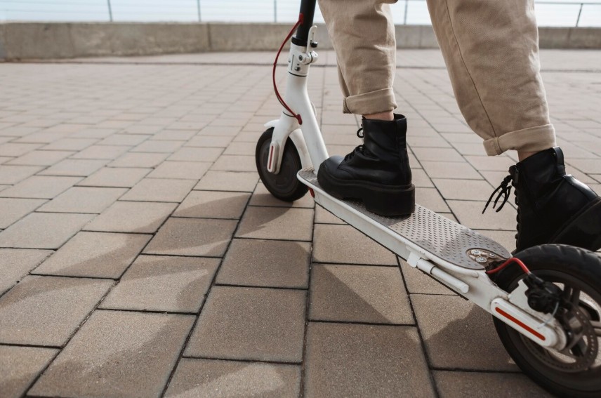 Guía para cambiar ruedas de patinete sin romperte la cabeza